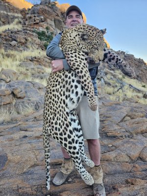 20251109_leopard_namibia.jpg